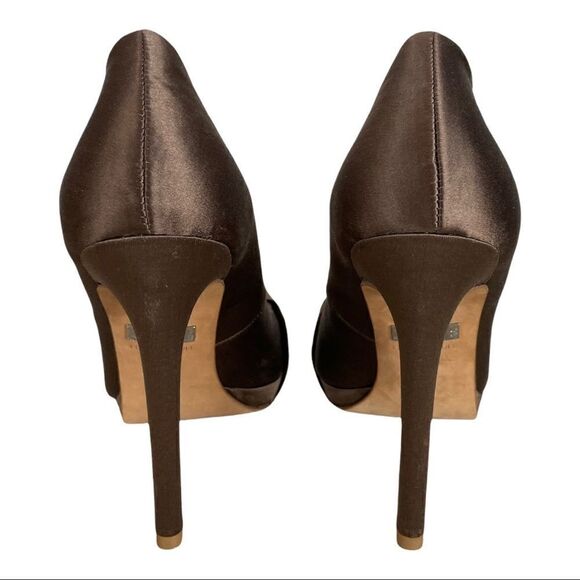 Badgley Mischka Women's Odell Platform Pumps - Picture 6 of 7